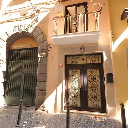 Look House Apartment Napoli Bagian luar foto