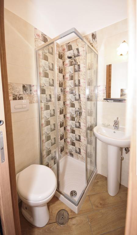 Look House Apartment Napoli Bagian luar foto