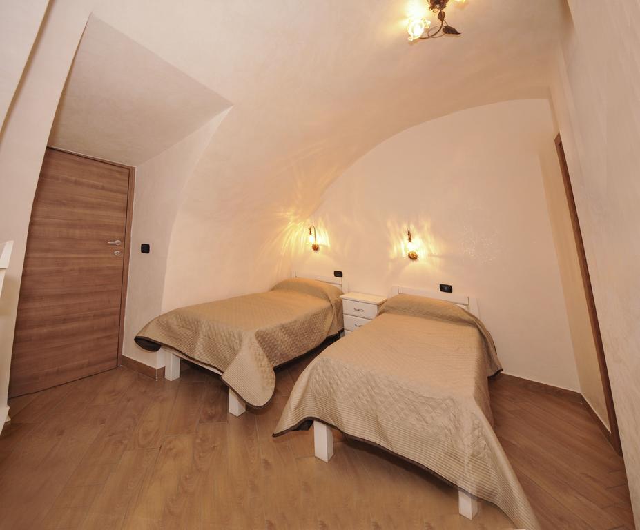 Look House Apartment Napoli Bagian luar foto